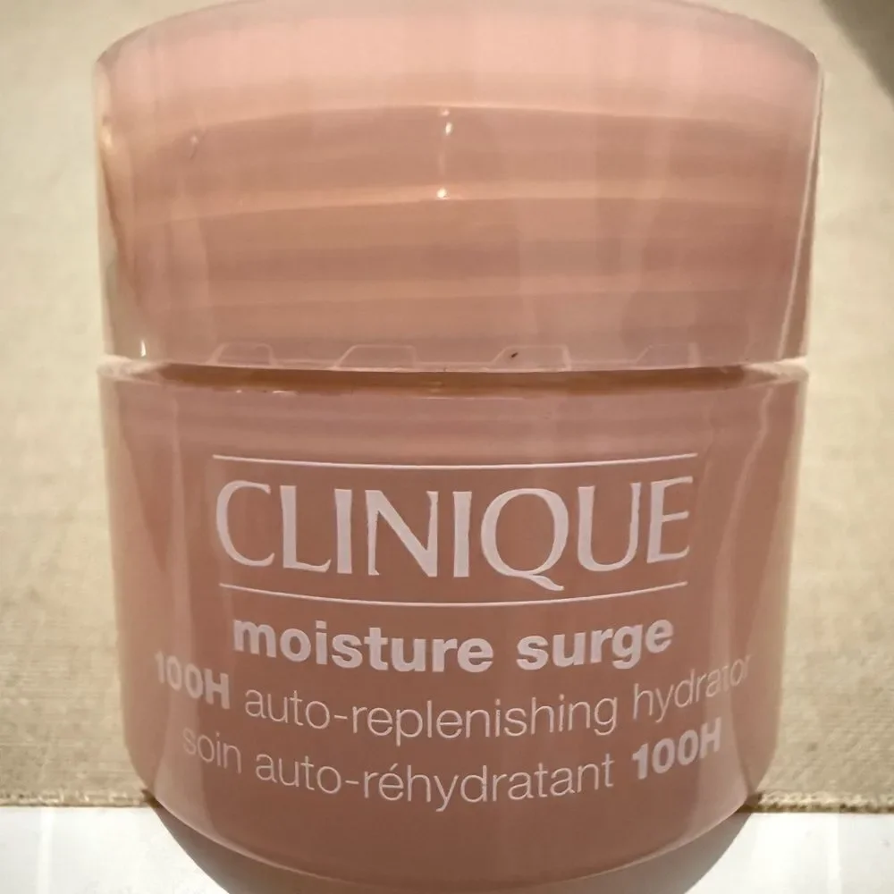 Clinique moisture surge